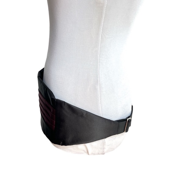 Men’s Fashion Depot Silk Cummerbund and Bow Tie Set Black Burgundy - Picture 5 of 7